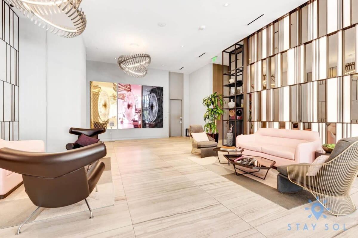 Luxury Amenities, Infinity Pool, Gym, Hot Tub Apartment Hollywood Exterior photo